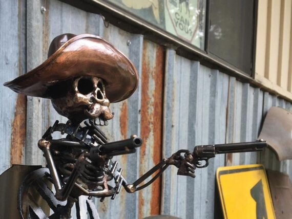 🔥HOT SALE NOW 79% OFF - Handmade Cast Cowboy Skull Gunslinger Hood Ornament Sculpture